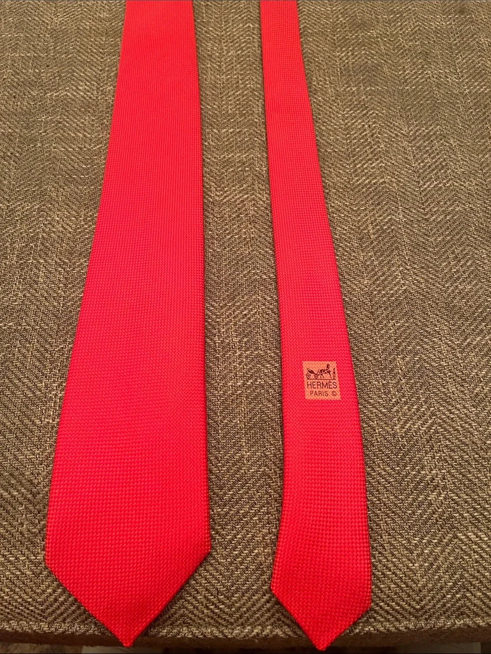 Hermes La Maison red knit